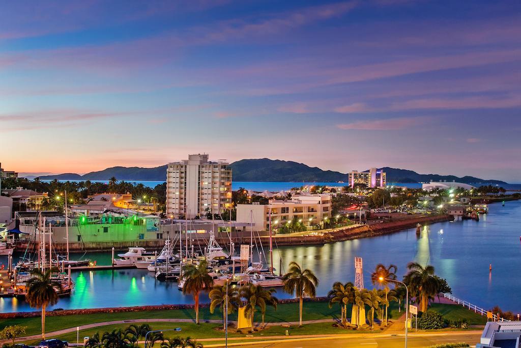 อัลลัวร์ โฮเต็ล แอนด์ อพาร์ตเมนต์ Aparthotel ทาวน์วิล ภายนอก รูปภาพ