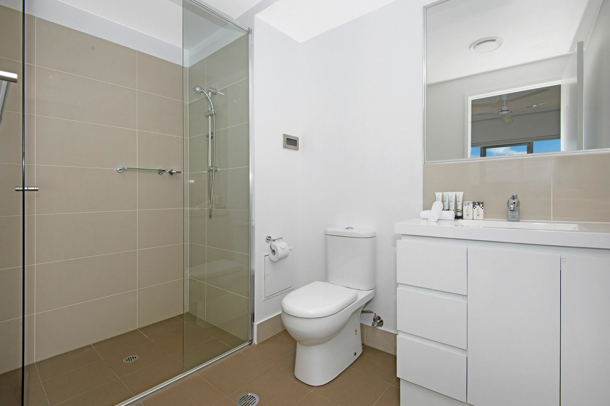 อัลลัวร์ โฮเต็ล แอนด์ อพาร์ตเมนต์ Aparthotel ทาวน์วิล ภายนอก รูปภาพ
